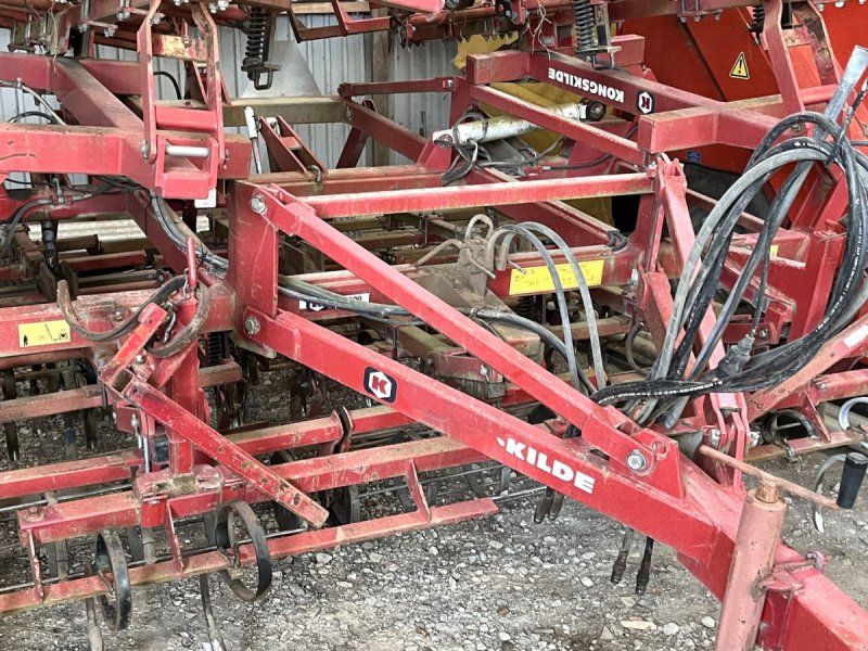 Kongskilde Germinator SP 500 5 m. bugseret med sporløsner