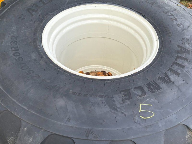 Alliance 1250/50R32