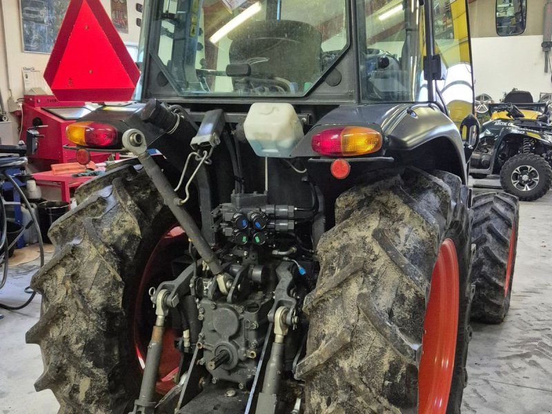 Kubota M5101 Narrow