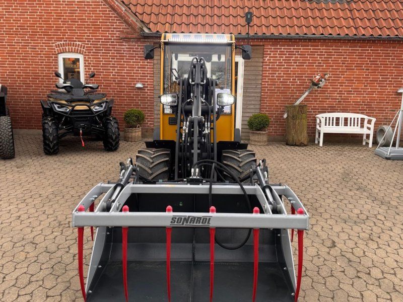 Eurotrac W12S med førerhus