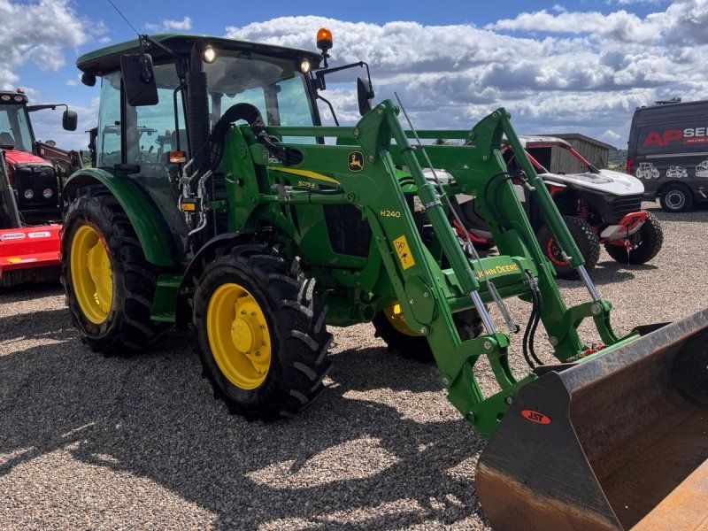 John Deere 5075E