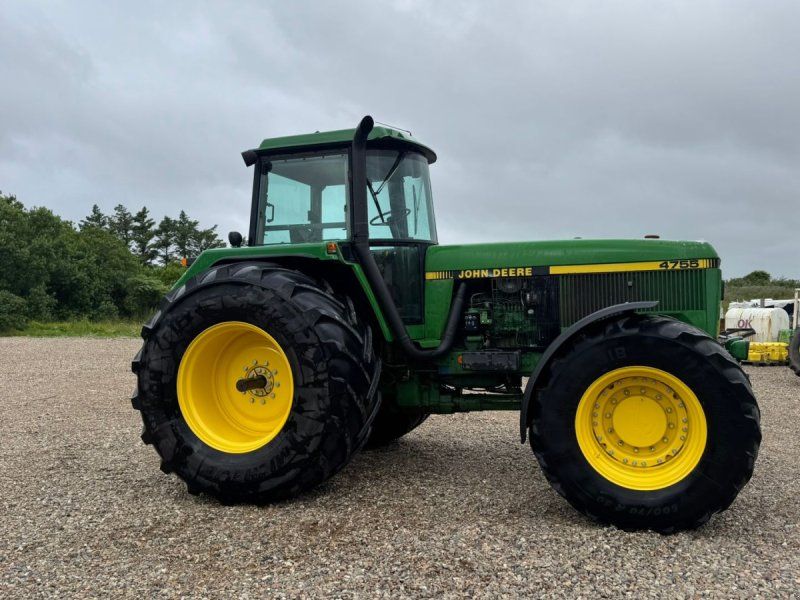 John Deere 4755