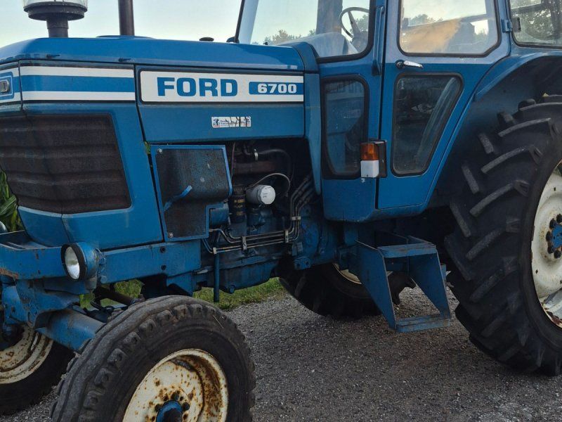 Ford 6700