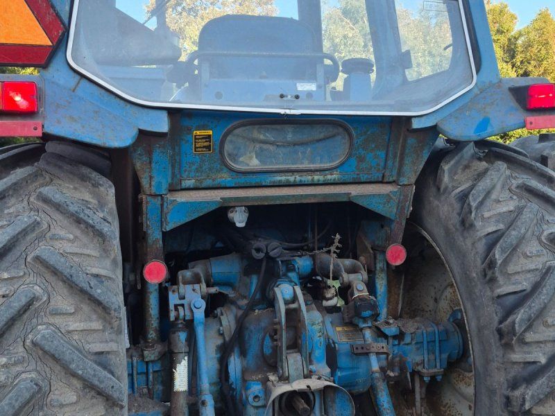 Ford 7700