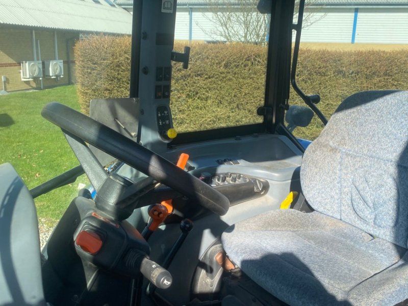 New Holland TL100A