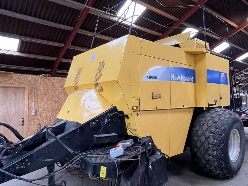 New Holland BB980