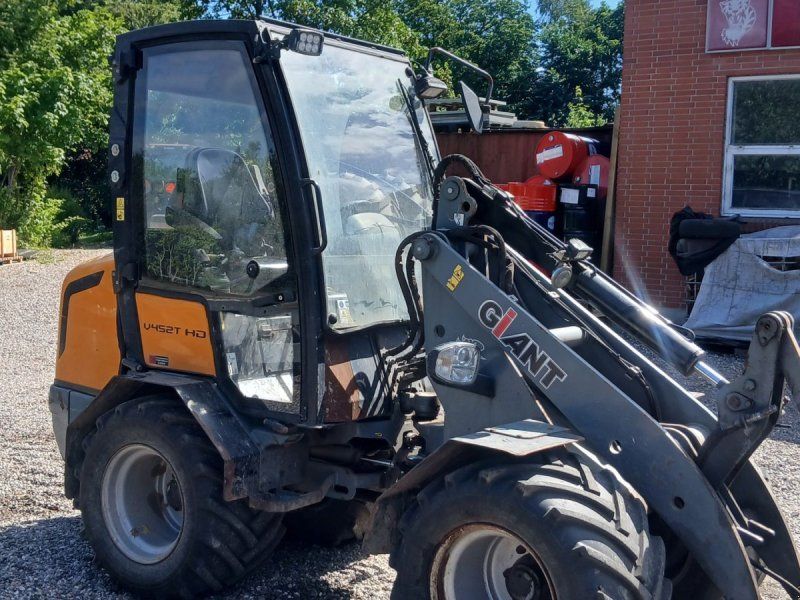 Giant V452T HD