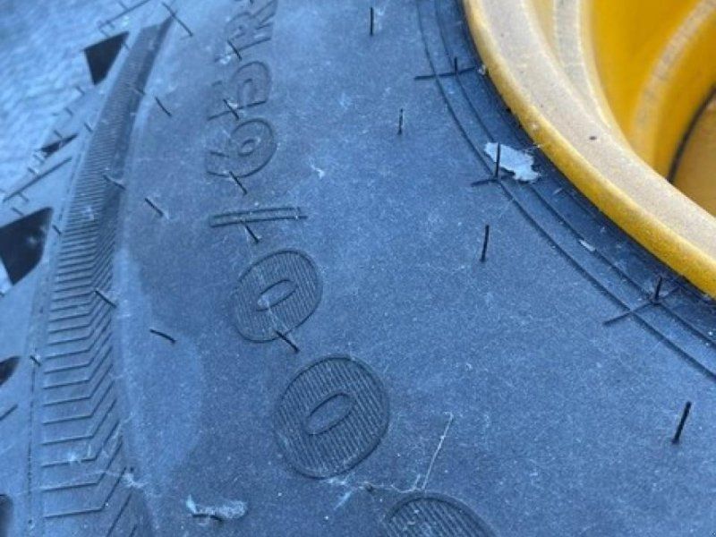 JCB KOMPLETTRÄDER 600/65R34 NOKIAN