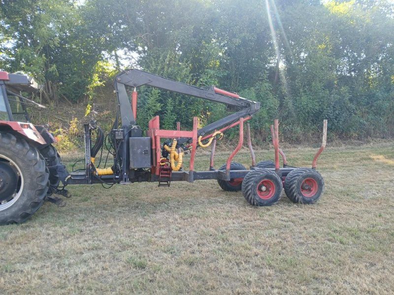Rückewagen mit Kran