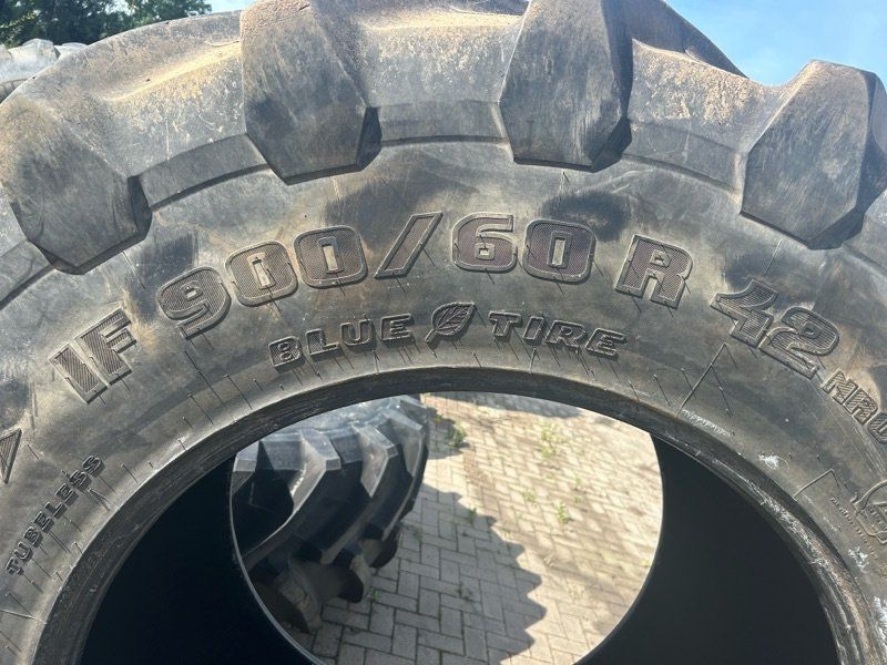 Trelleborg 900/60R42