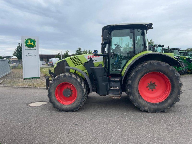 Claas Arion 640