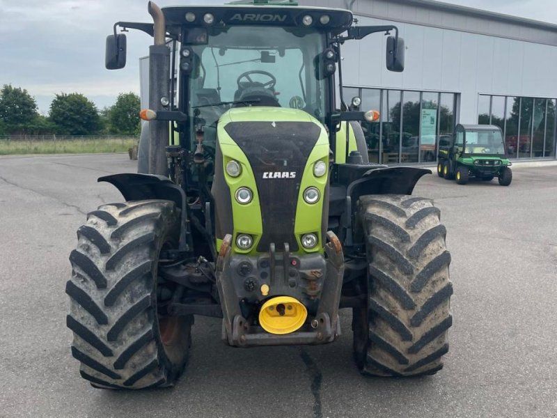 Claas Arion 640