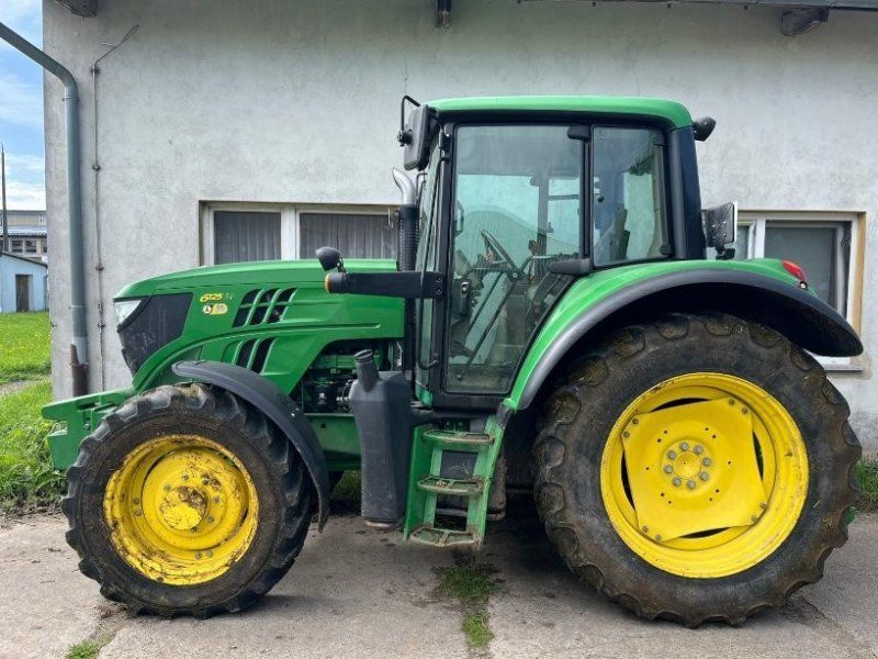 John Deere 6125M