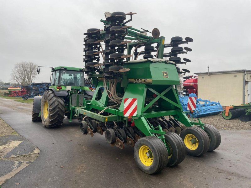 John Deere 750A 6m Werkstattdurchsicht