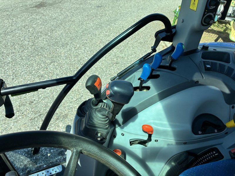 New Holland T4.75 Powerstar