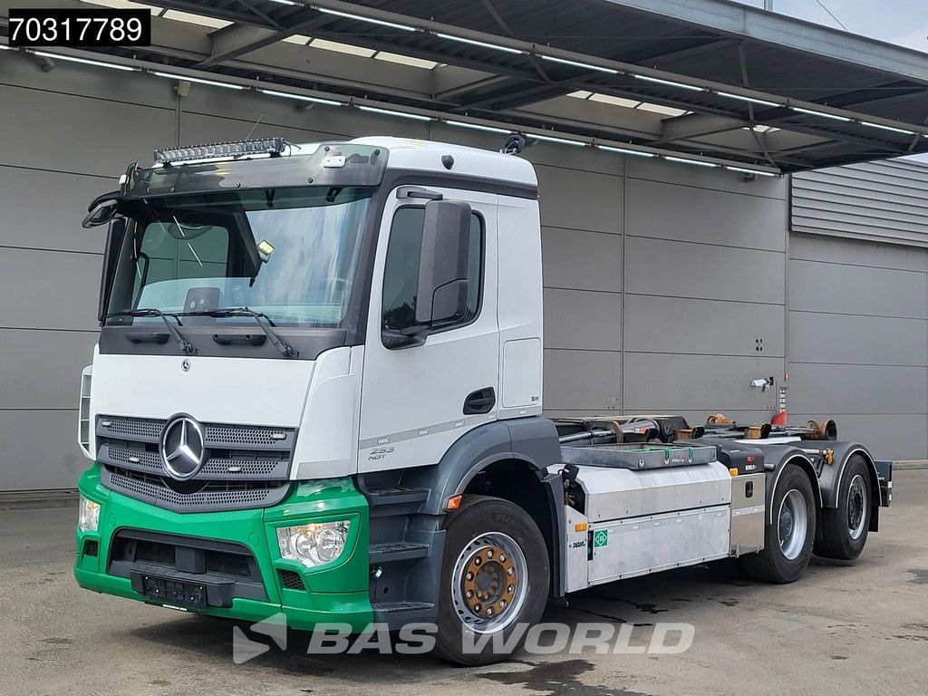 Mercedes Arocs 2530 NGT 6X2 CNG Engine! HIAB 21Z56 containersystem Lift+Steering axle Automatic Euro 6