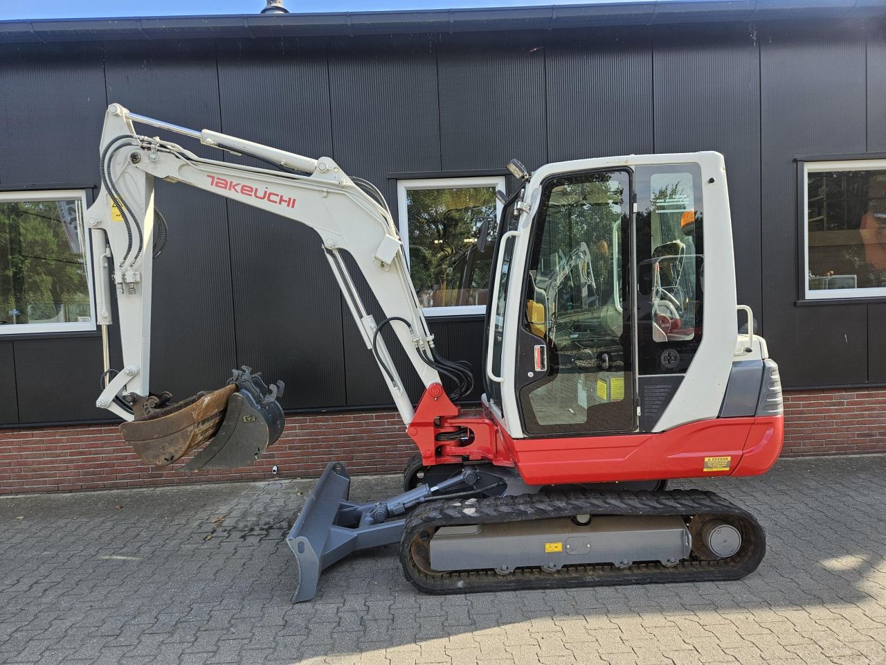 Takeuchi TB235 LSA