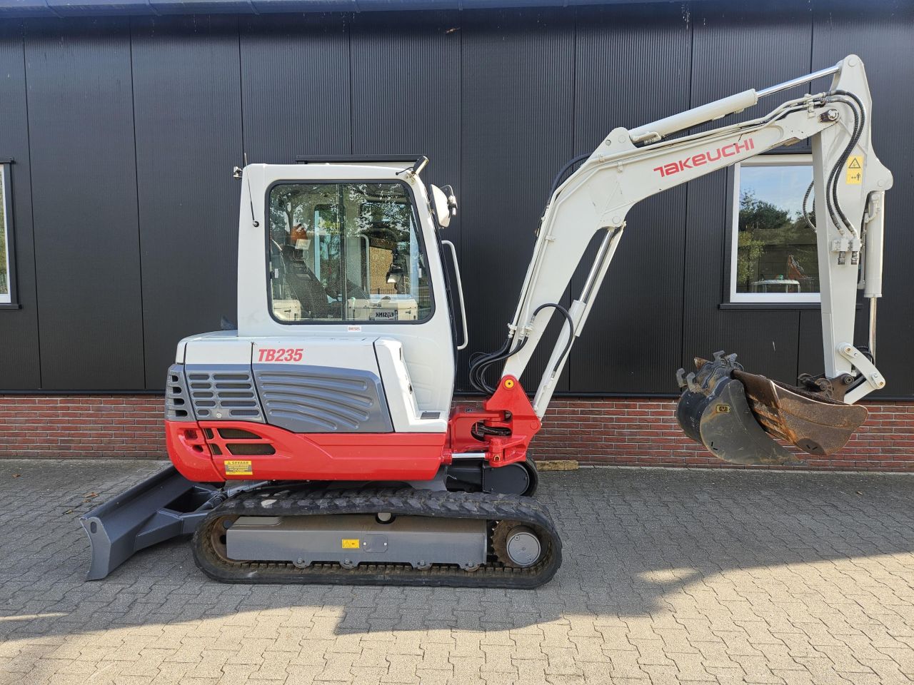 Takeuchi TB235 LSA