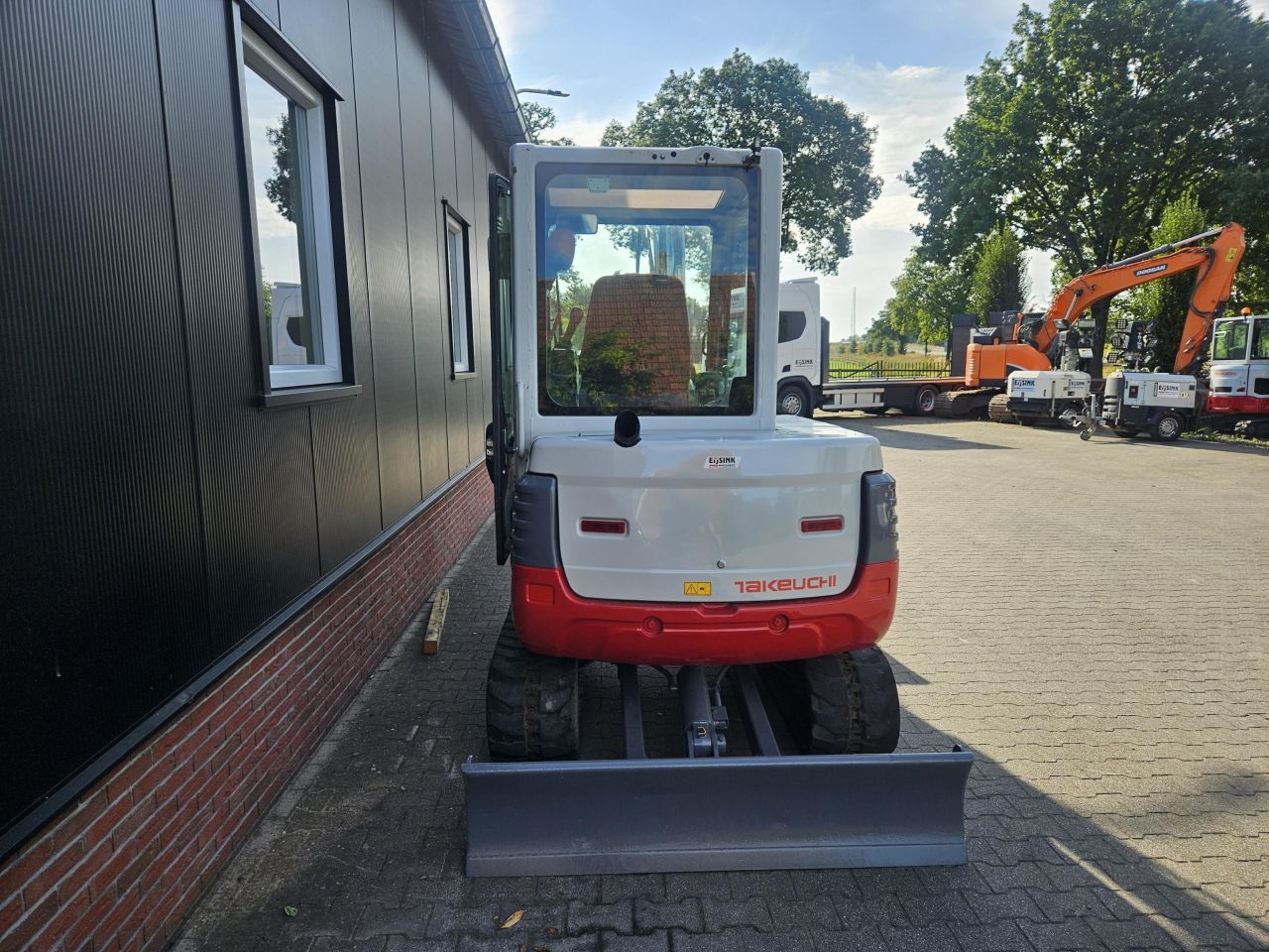 Takeuchi TB235 LSA