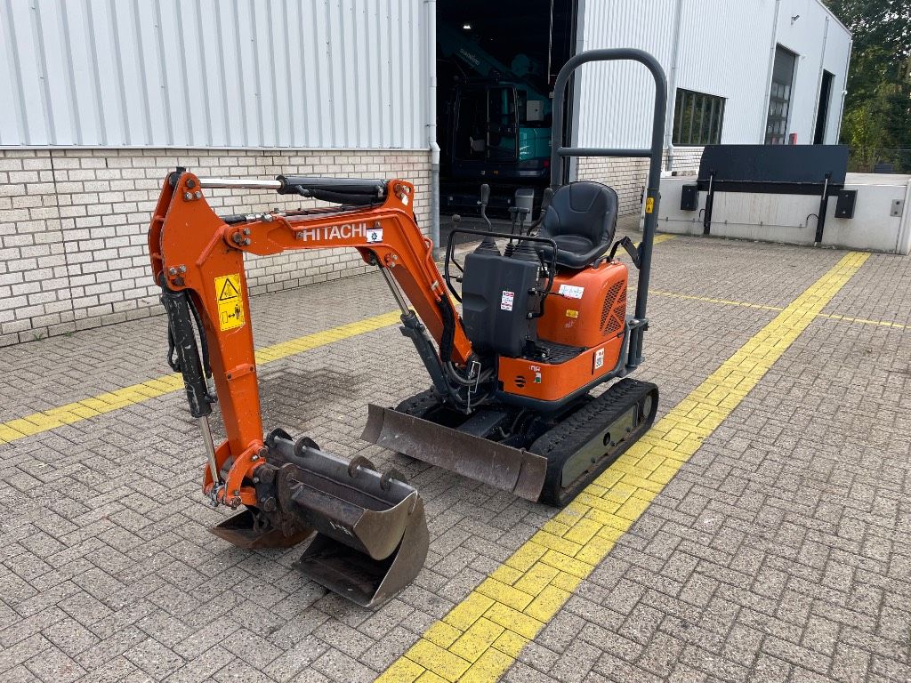 Hitachi ZX 10 U-6