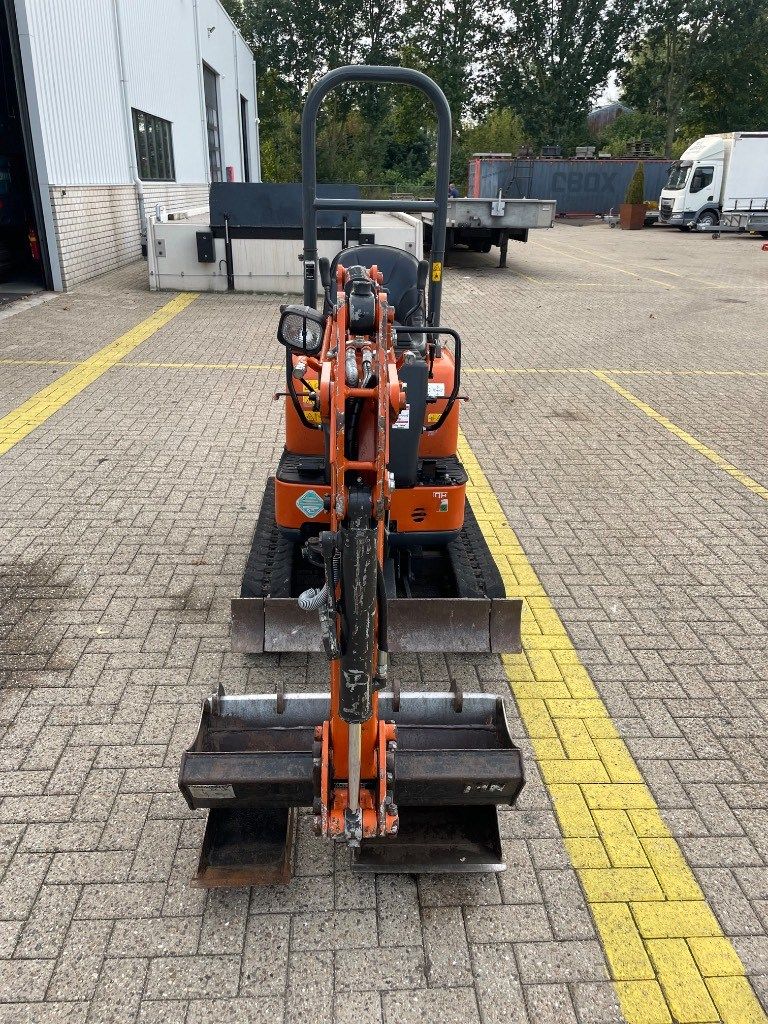 Hitachi ZX 10 U-6