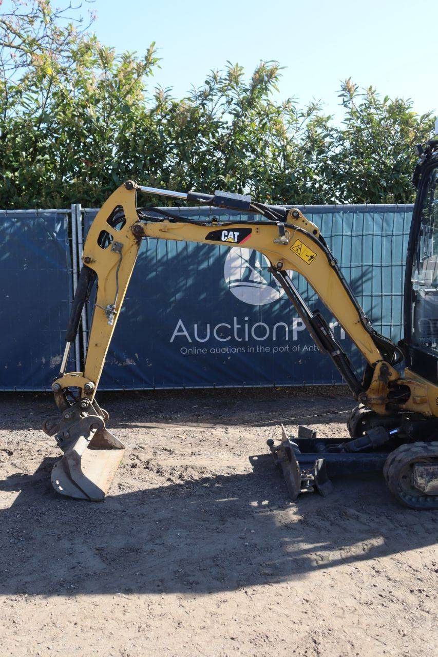Raupenbagger Cat 301-7D Diesel 2013