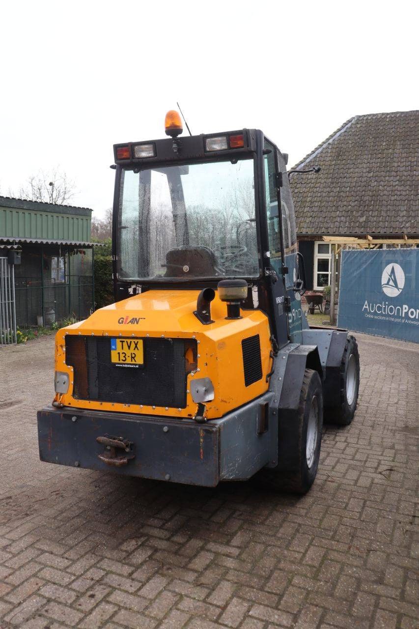 Wiellader Giant V881T Diesel 2012