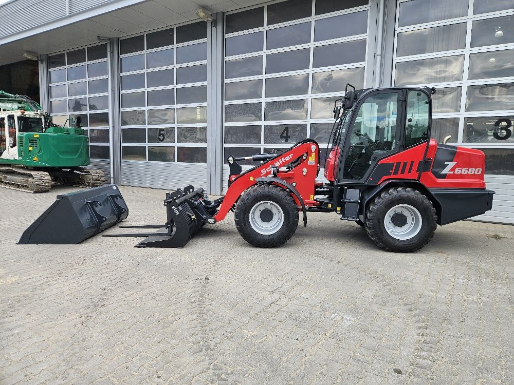 Schäffer 6680Z-3 wiellader