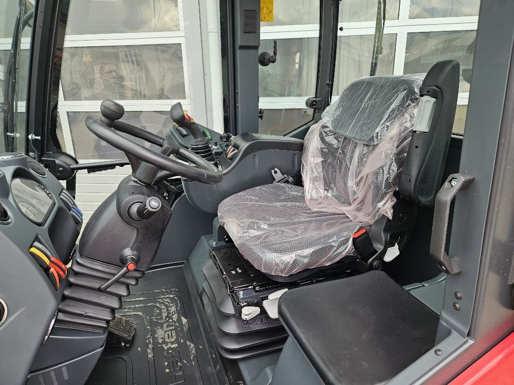 Schäffer 6680Z-3 wiellader