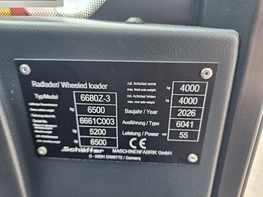 Schäffer 6680Z-3 wiellader