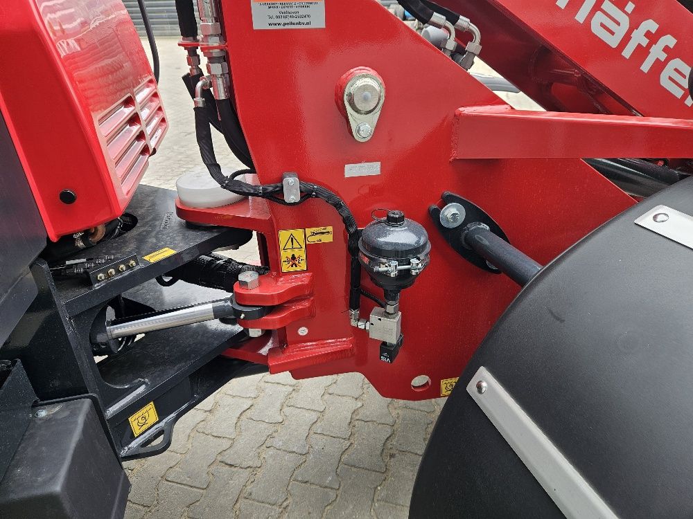 Schäffer 6680Z-3 wiellader