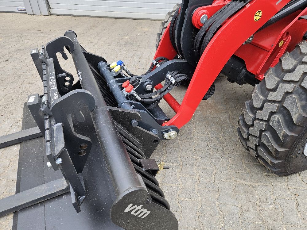 Schäffer 6680Z-3 wiellader