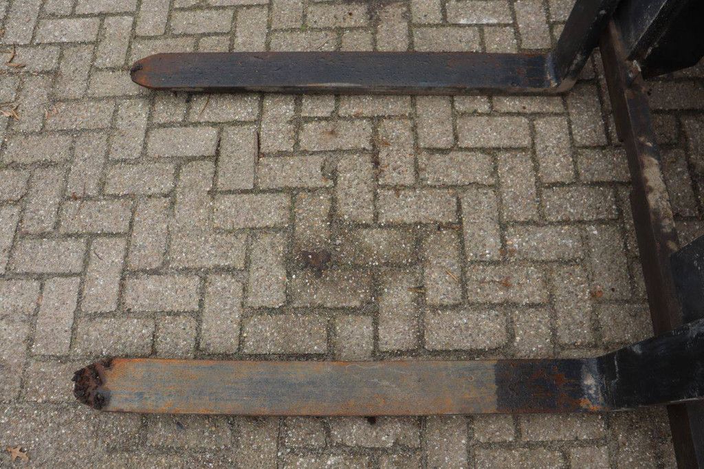 Rough-terrain forklift Manitou M 30-4 Diesel 2000