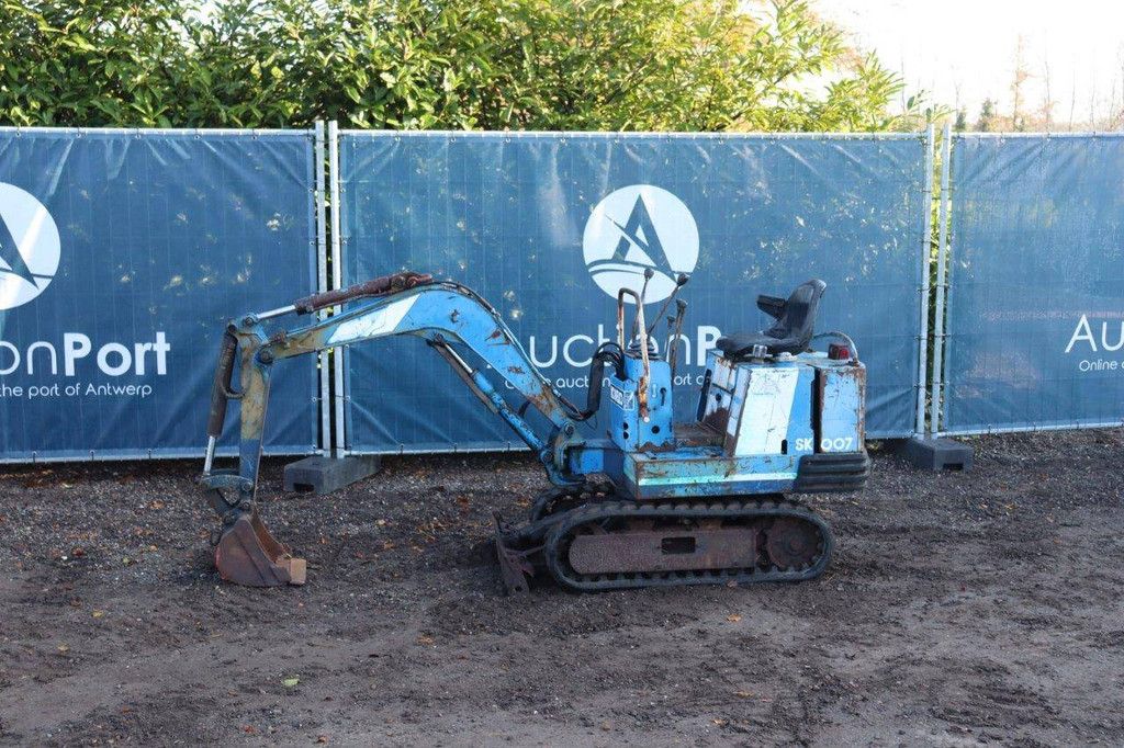 Minigraver Kobelco SK007 Diesel 8pk