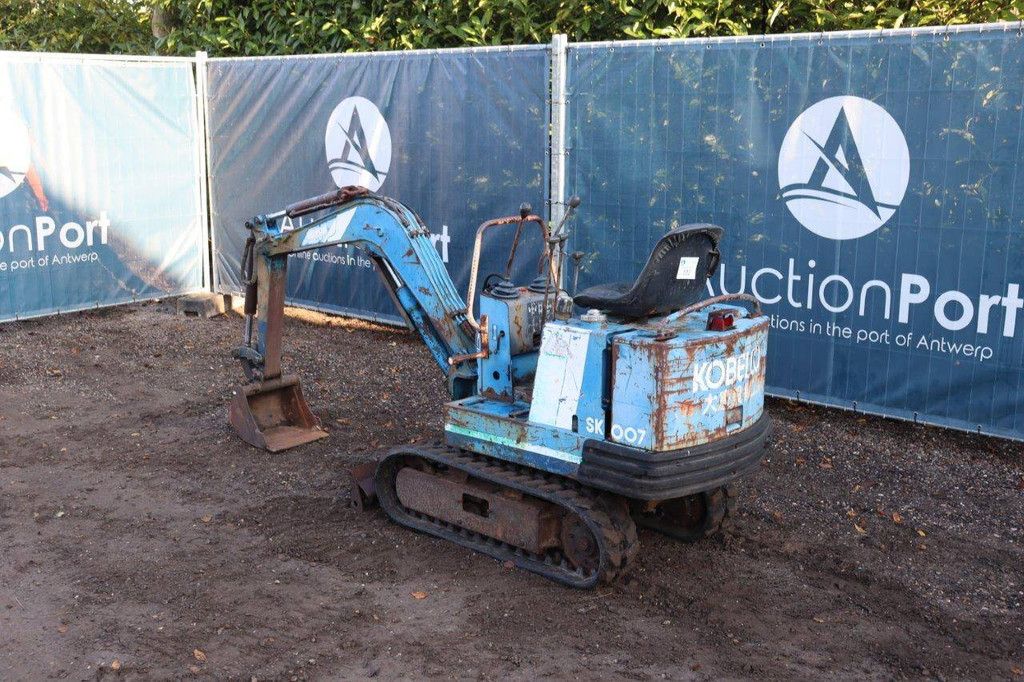 Minigraver Kobelco SK007 Diesel 8pk