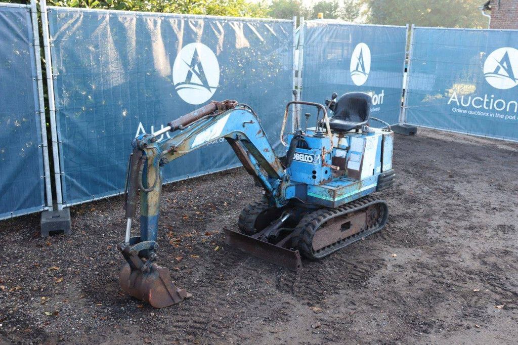 Minigraver Kobelco SK007 Diesel 8pk