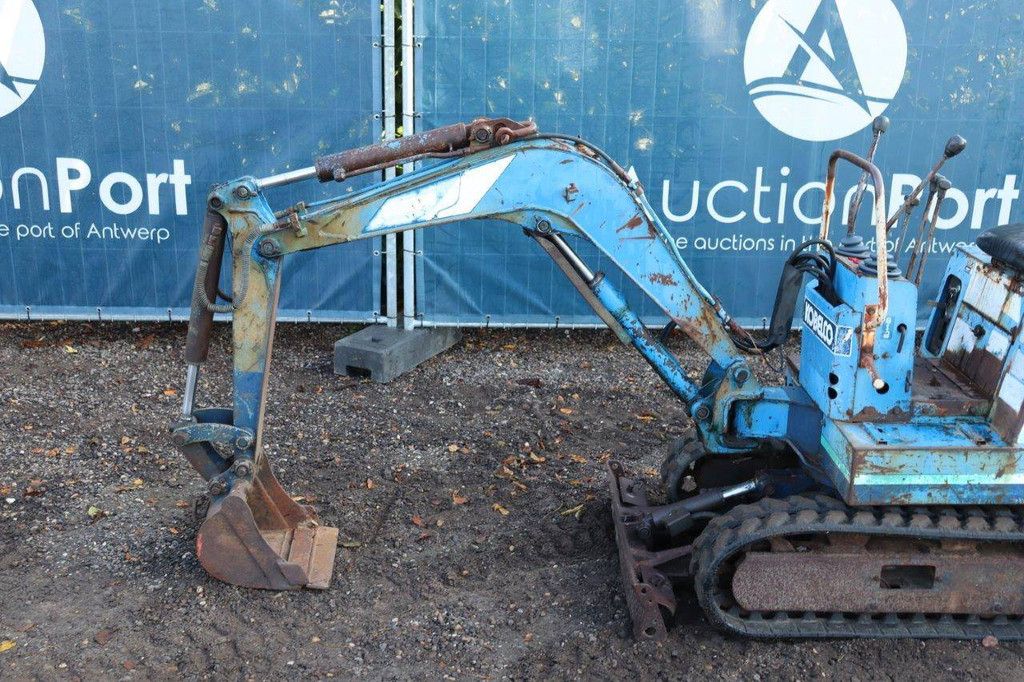 Minigraver Kobelco SK007 Diesel 8pk