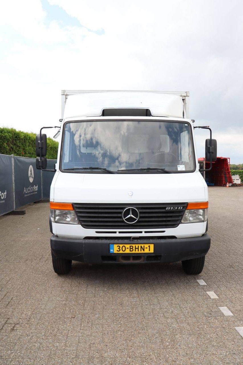 Bakwagen Vrachtwagen Mercedes-Benz Vario 813D Diesel 129pk 2010 (Marge)