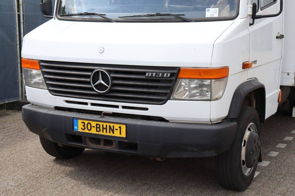 Bakwagen Vrachtwagen Mercedes-Benz Vario 813D Diesel 129pk 2010 (Marge)
