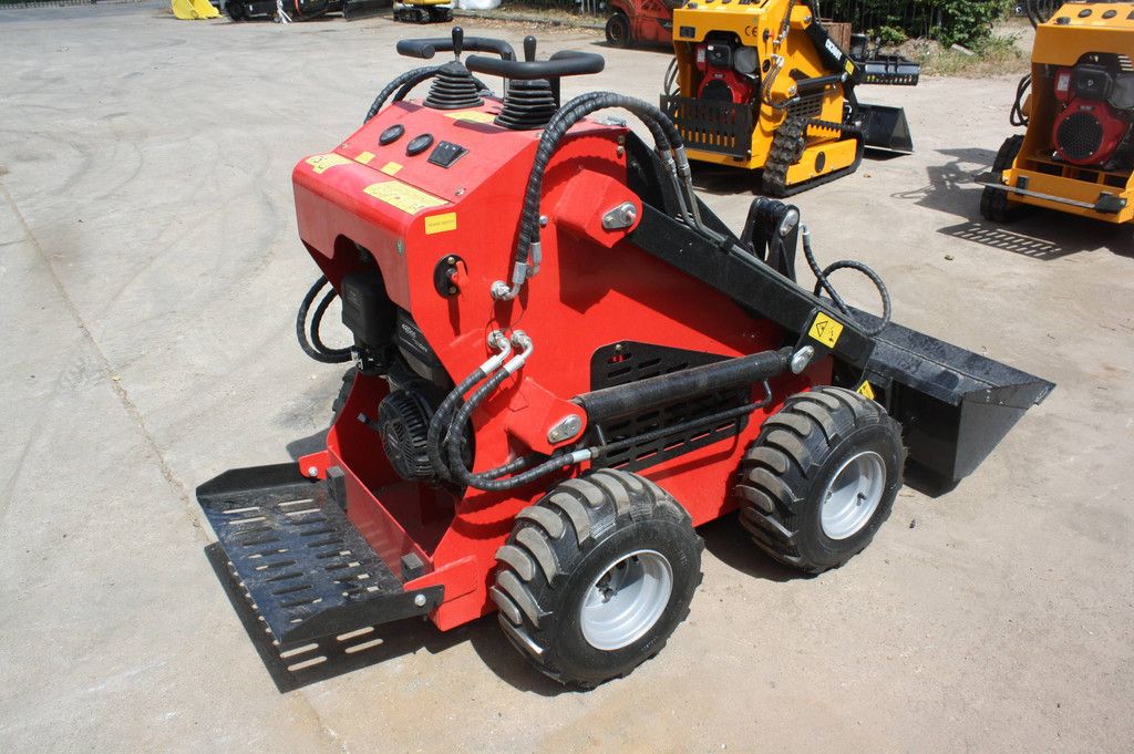 Captok 323TZ Skid Steer Loader Petrol 13.5 hp 2026