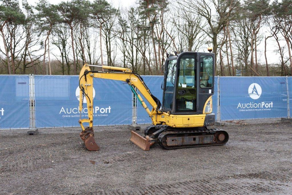Minigraver Komatsu PC26MR-3 Diesel
