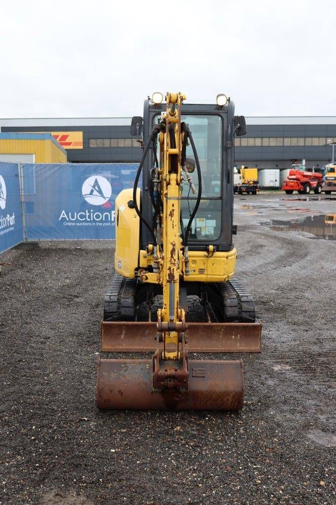 Minigraver Komatsu PC26MR-3 Diesel