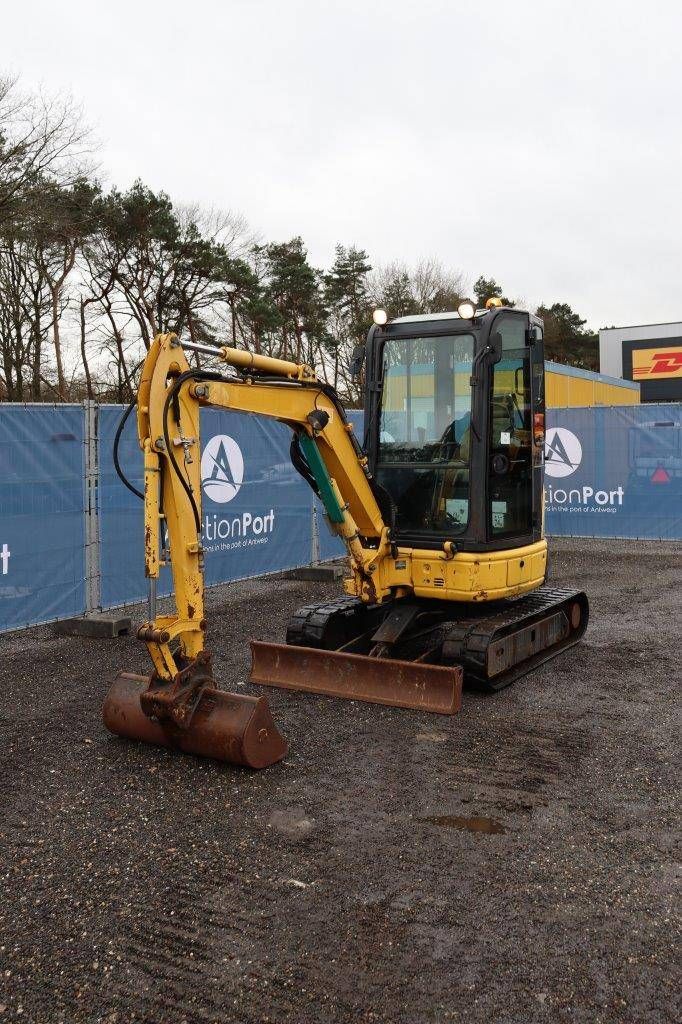 Minigraver Komatsu PC26MR-3 Diesel