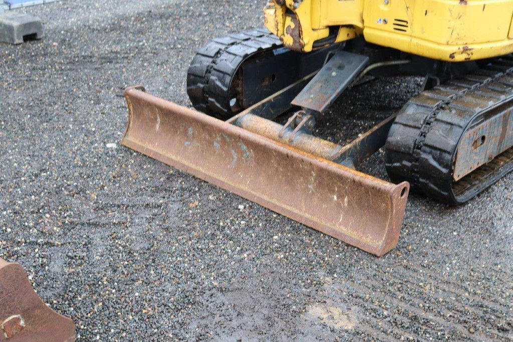Minigraver Komatsu PC26MR-3 Diesel
