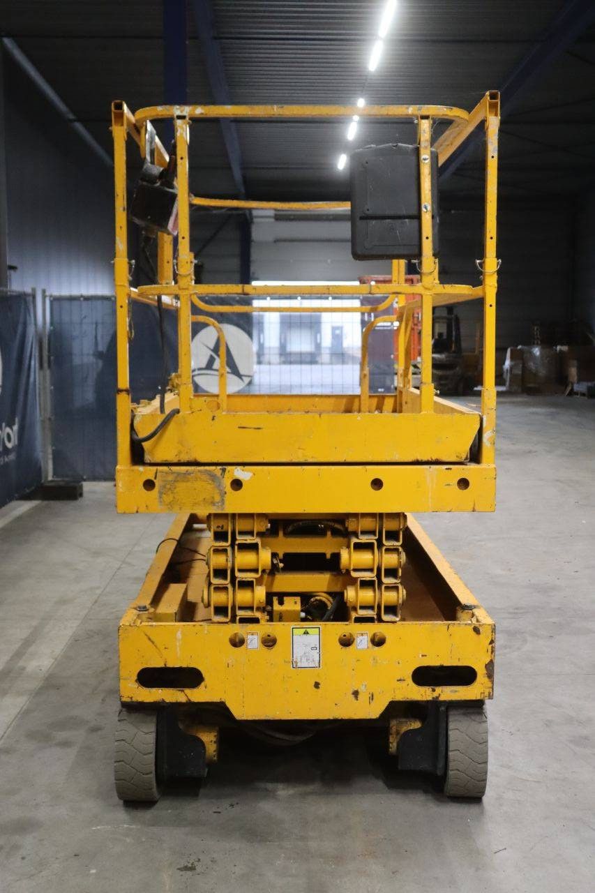 Scherenarbeitsbühne Haulotte Compact 10 Electric 10,15 m 2012