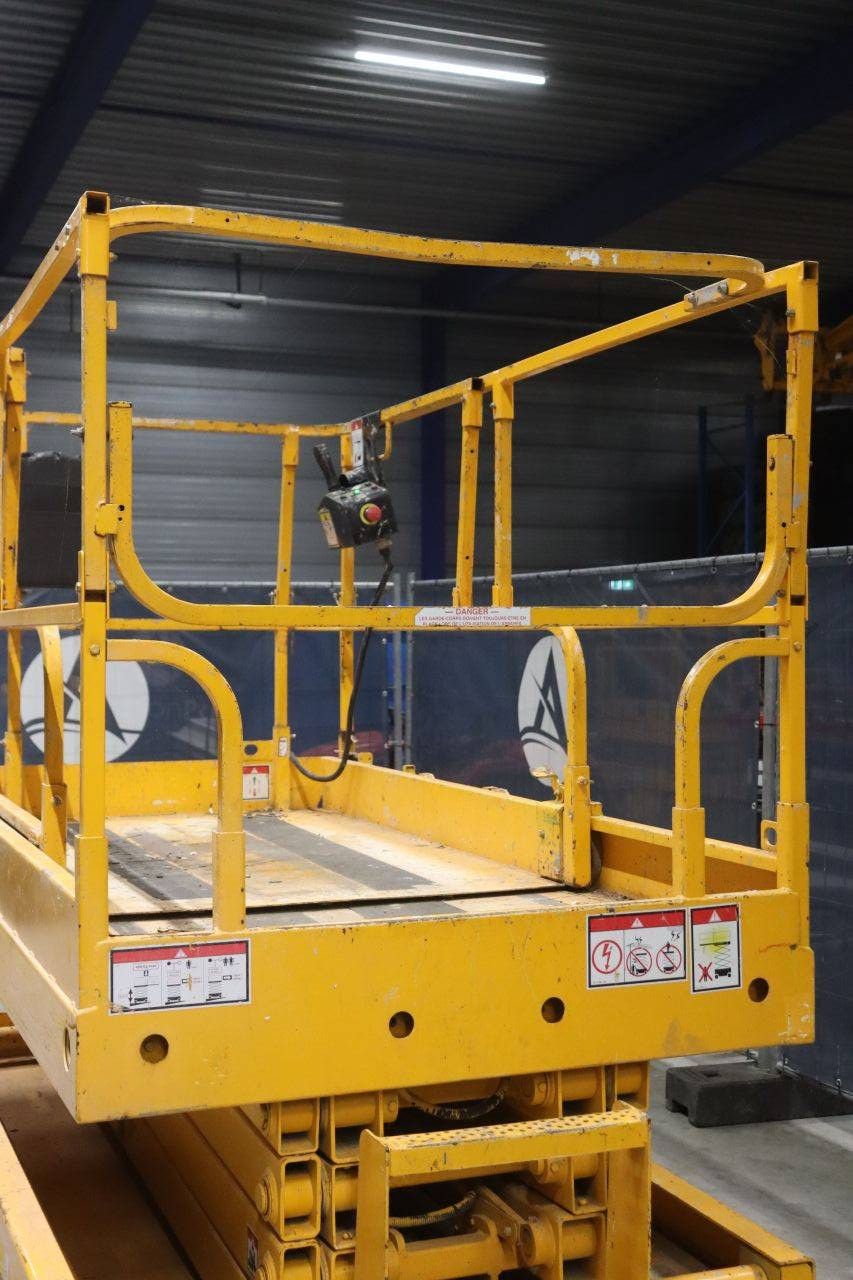 Scherenarbeitsbühne Haulotte Compact 10 Electric 10,15 m 2012