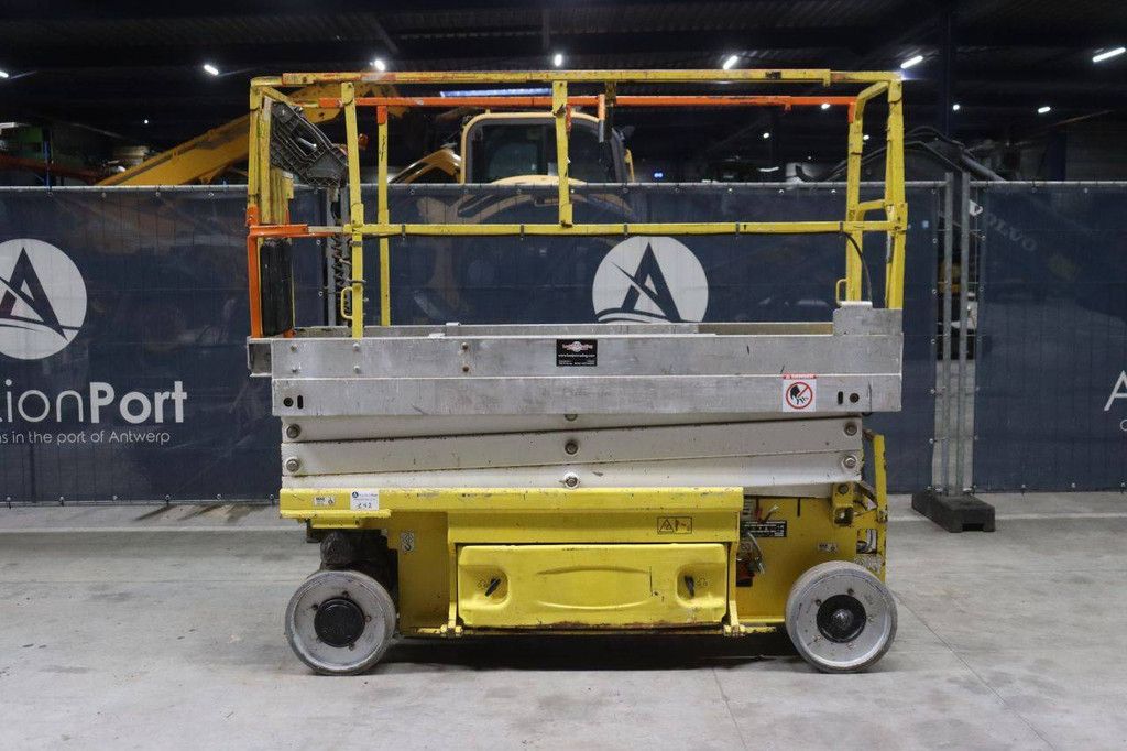 Schaarlift JLG 2030ES Elektrisch 8.10m 2010