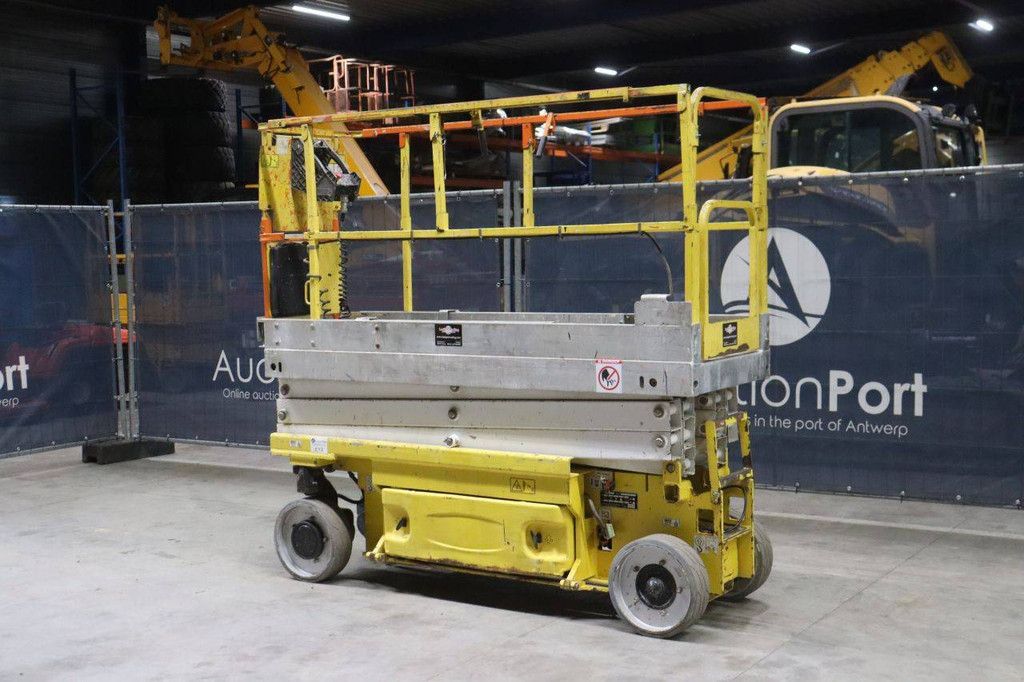 Schaarlift JLG 2030ES Elektrisch 8.10m 2010