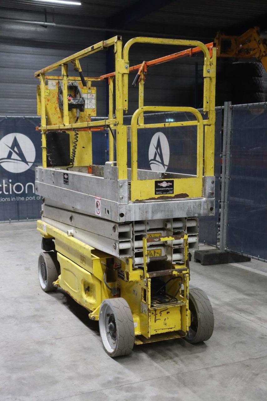 Schaarlift JLG 2030ES Elektrisch 8.10m 2010