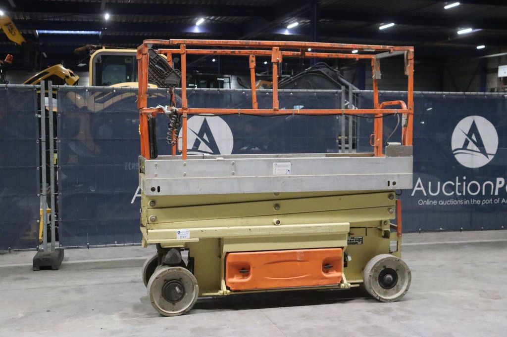 Schaarlift JLG 2030ES Elektrisch 8.10m 2007